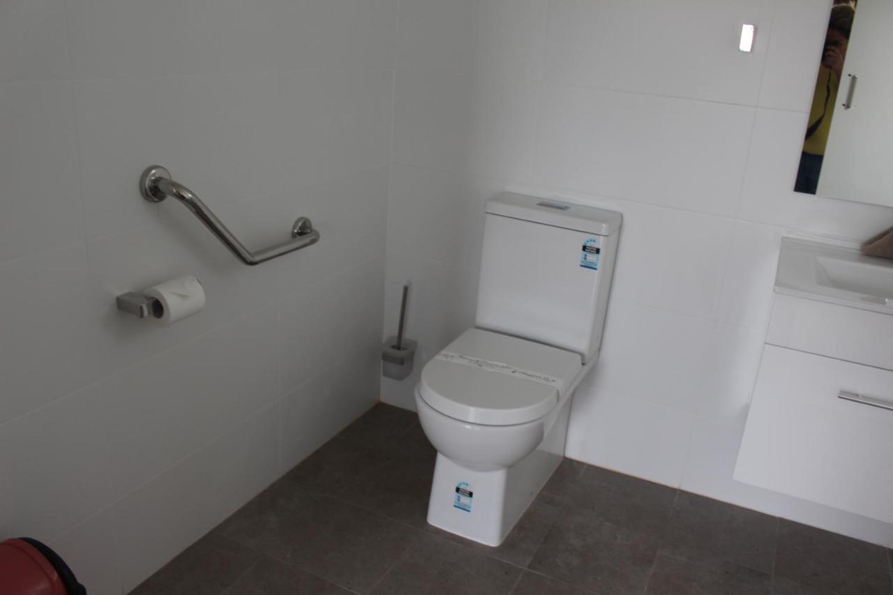 Centrepoint Motel Дабо Екстериор снимка